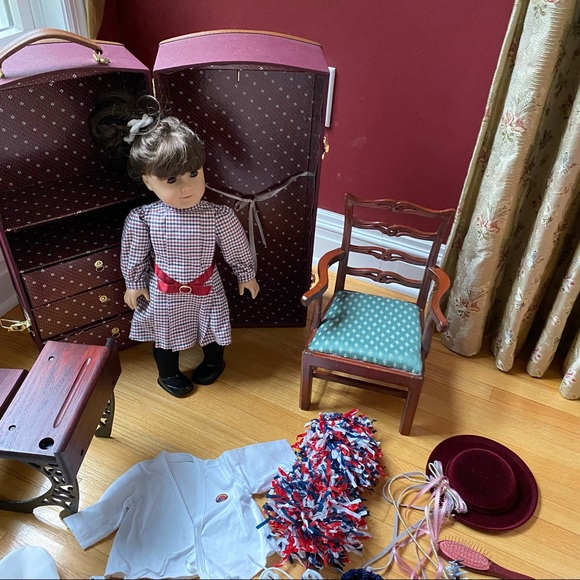 American Girl Samantha & Trunk, Brass Bed, Desk, Chair, Girls Nightgown & more - Picture 13 of 17
